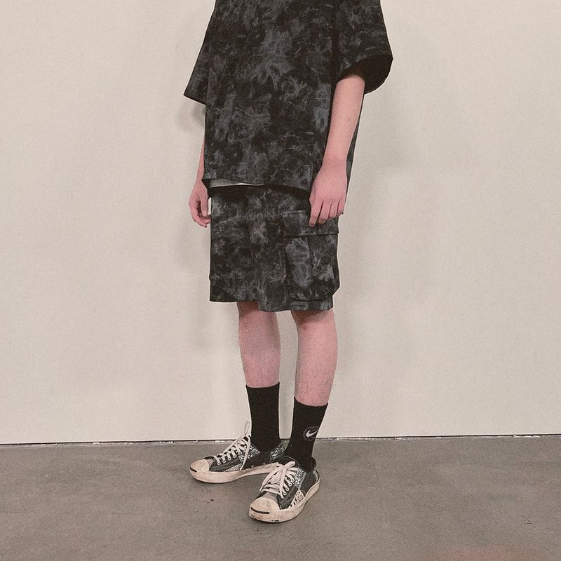 tie-dye cargo shorts_black