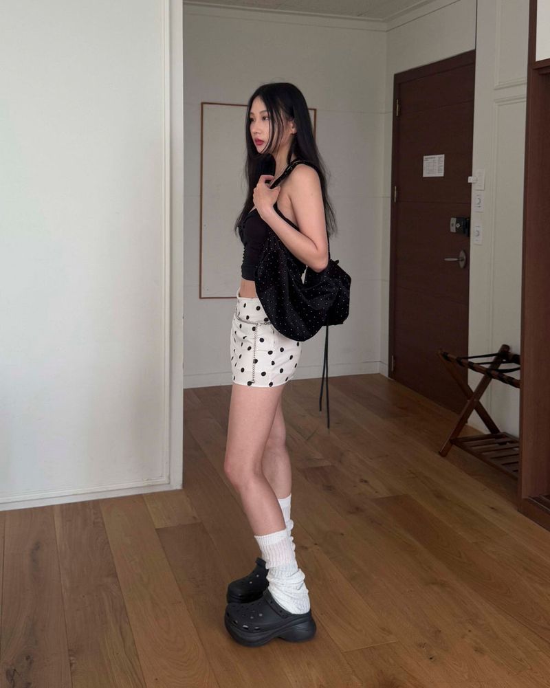 Dot mini skirt
