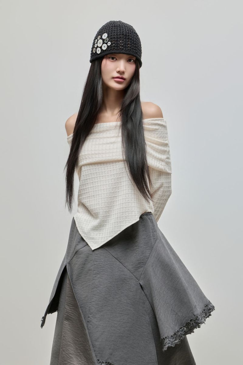 Cowl-neck Open Shoulder Tee_Ivory