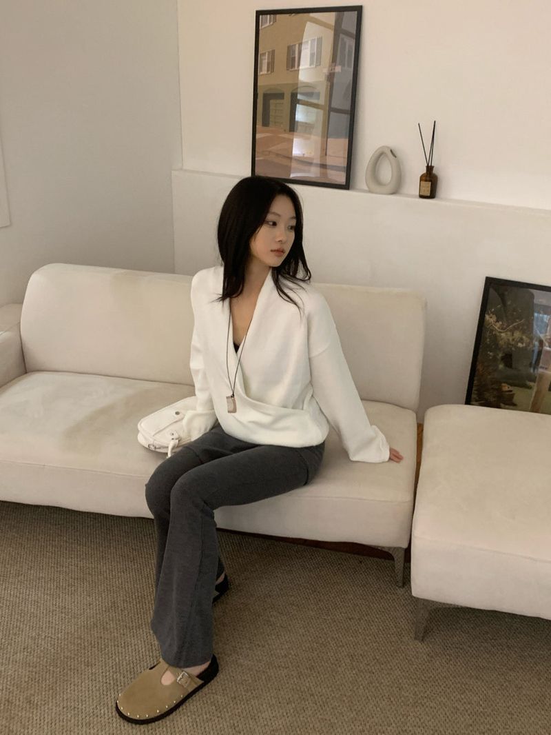 Melli Loose-Fit Wrap V-Neck Hidden Snap Knit Top