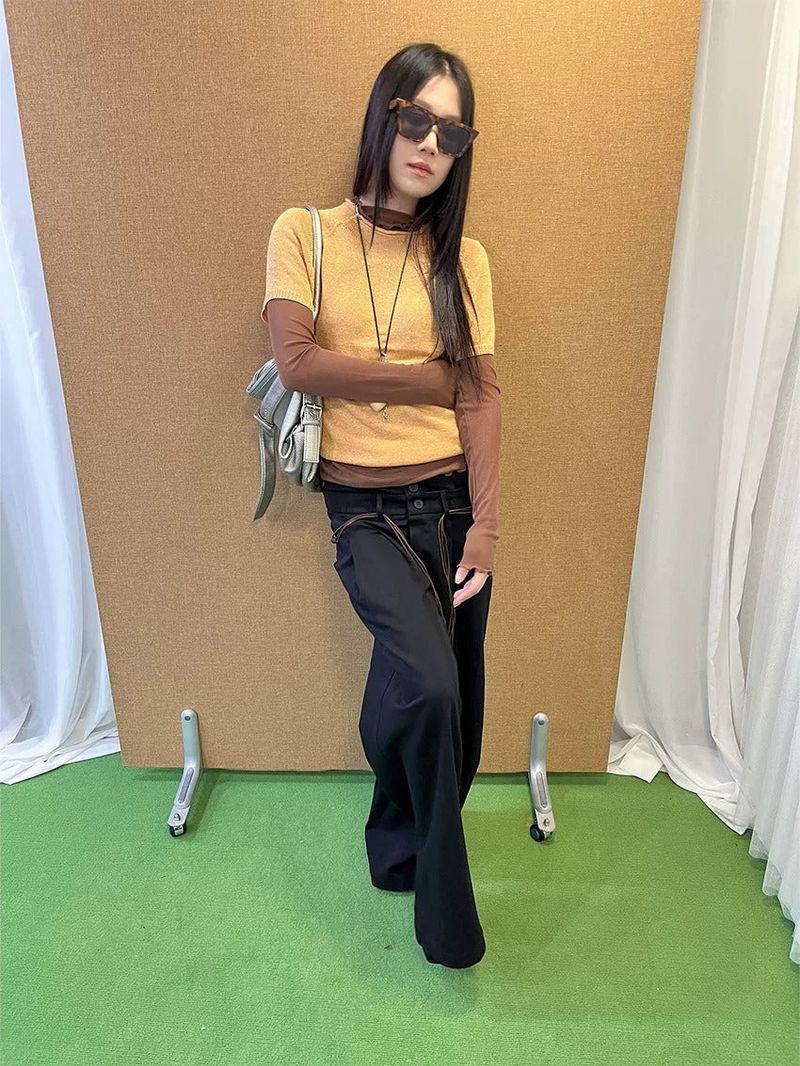 Black high-button-up wide pants
