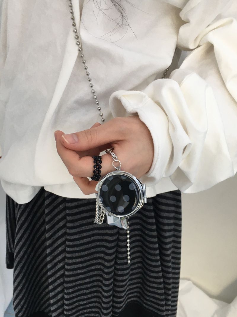 Dot compact mirror keyring