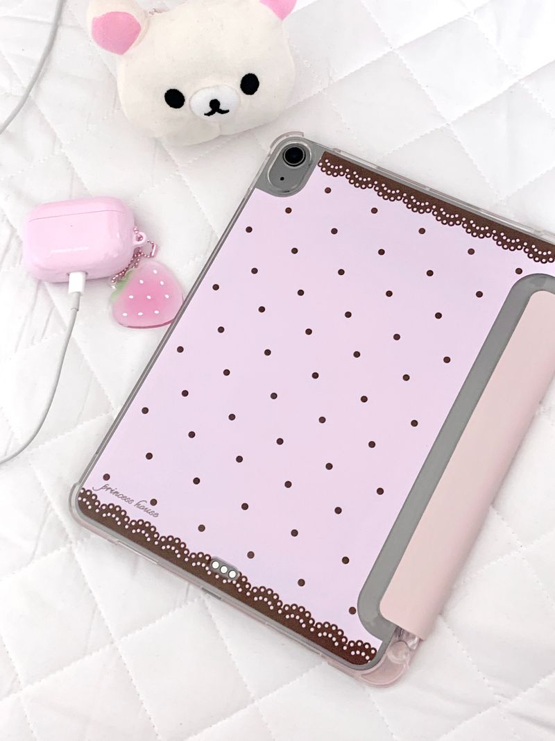 strawberry chocolate iPad case (for tablets 11” above)