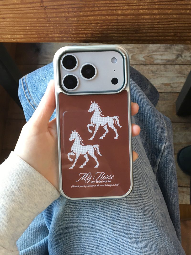 Pony Magsafe Silver Glass Bumper Case(Brown)
