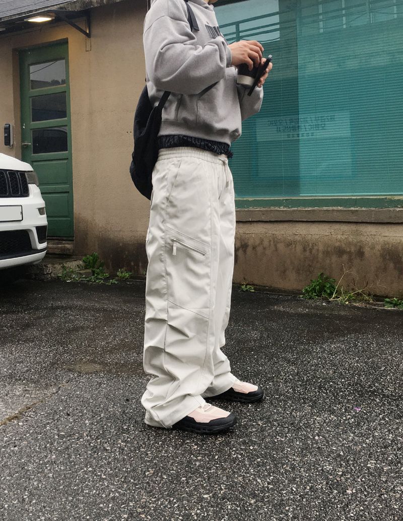 HOLY IN CODE（ホーリーインコード）の「No.1450 ダイアゴナルカーゴバンディングパンツ (3color)（パンツ）」