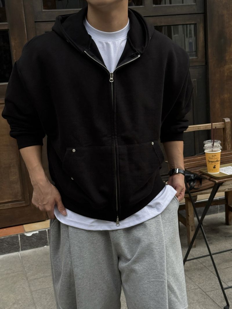 Hold rivet crop hooded zip-up