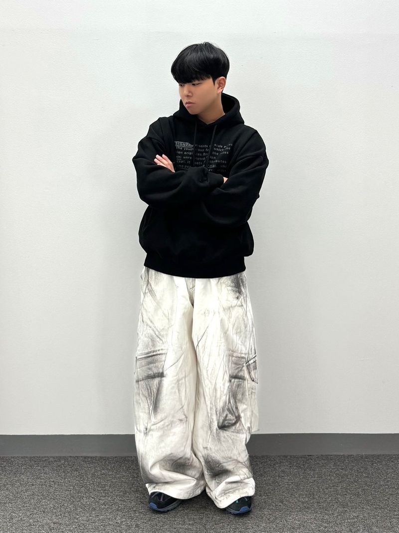 オイルブラックカーゴバルーンパンツ