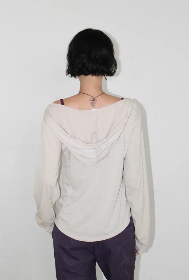 BOAT-NECK SHIRRING HOOD TOP