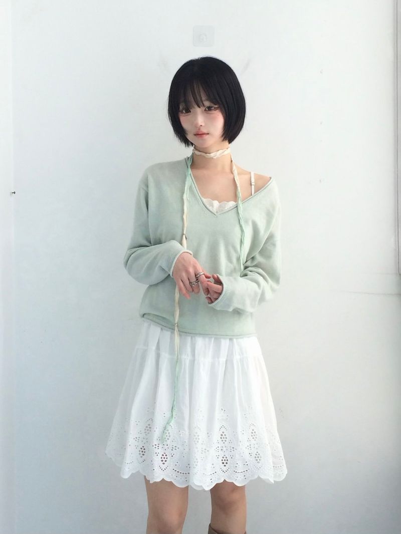 ner.ui.bin（ノエビン）の「ソフトVネックレイヤードニットウェア（トップス）」