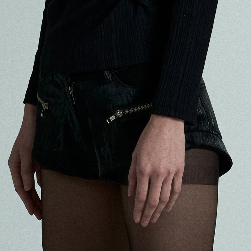 Zipped Short Pants