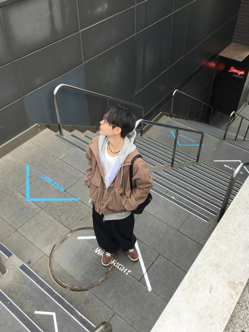 Uchi High Neck Windbreaker 4C