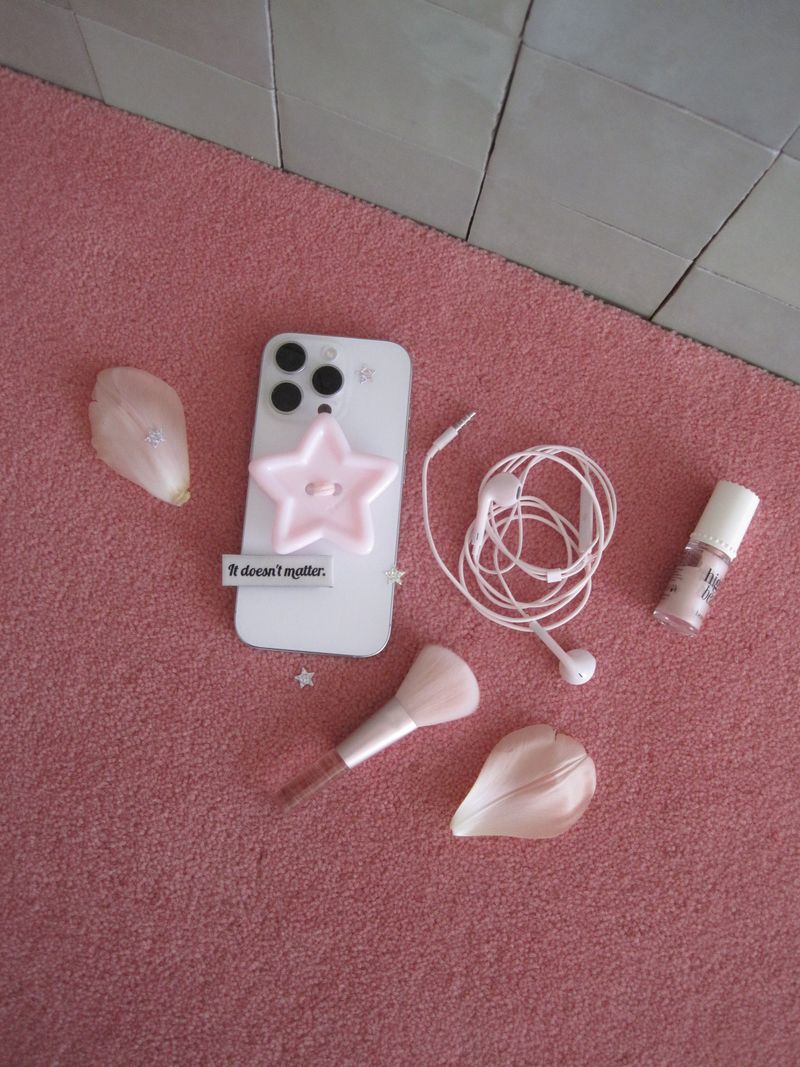 Strawberry milk candy button tok, Basic