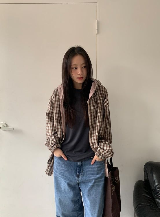 Modit Reversible Check Hood Windbreaker