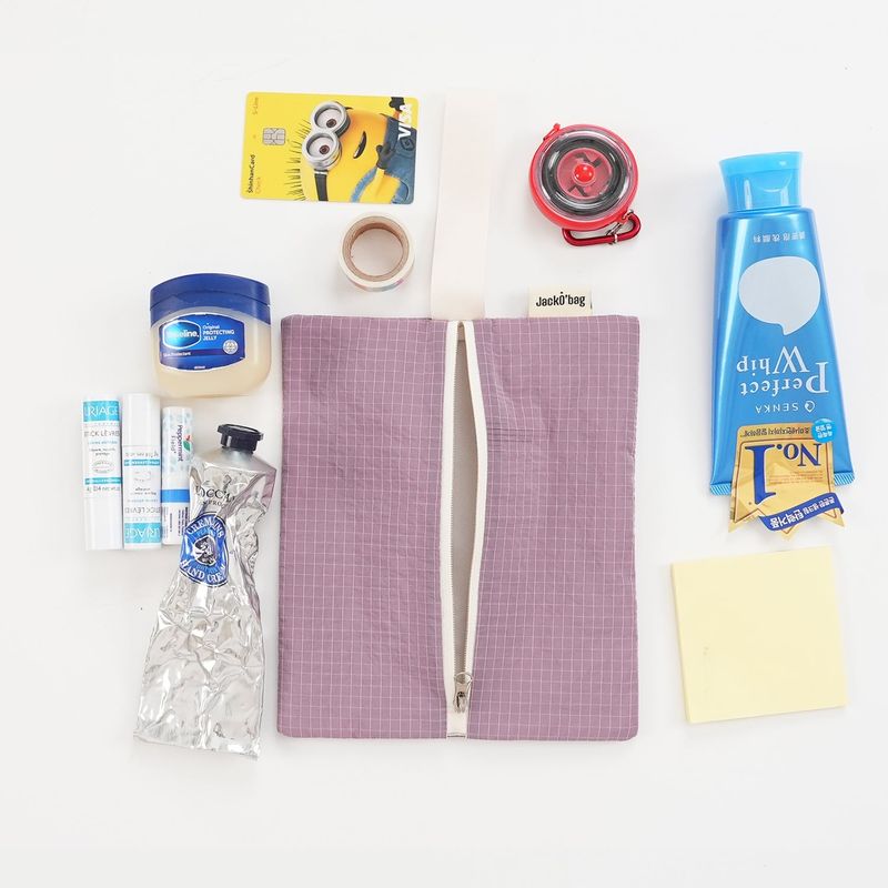 Nylon strap pouch 