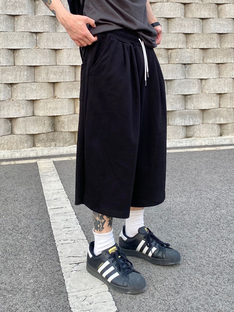 Layer pintuck bermuda wide half pants 2C