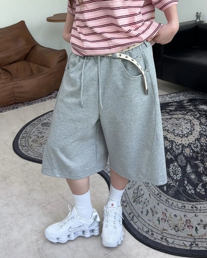 SATIIIZ（サティーズ）の「Medi Curve Sweat Bermuda Pants（Pants）」