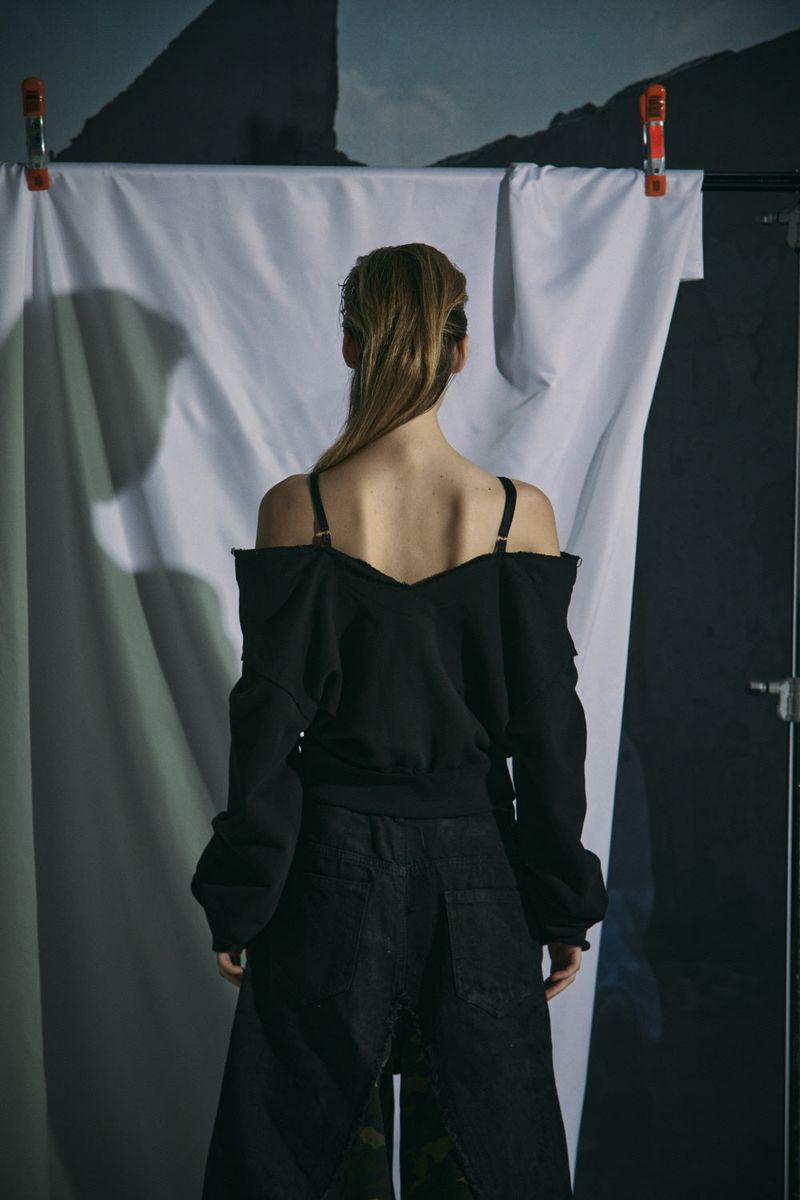 OFF ZIP-UP