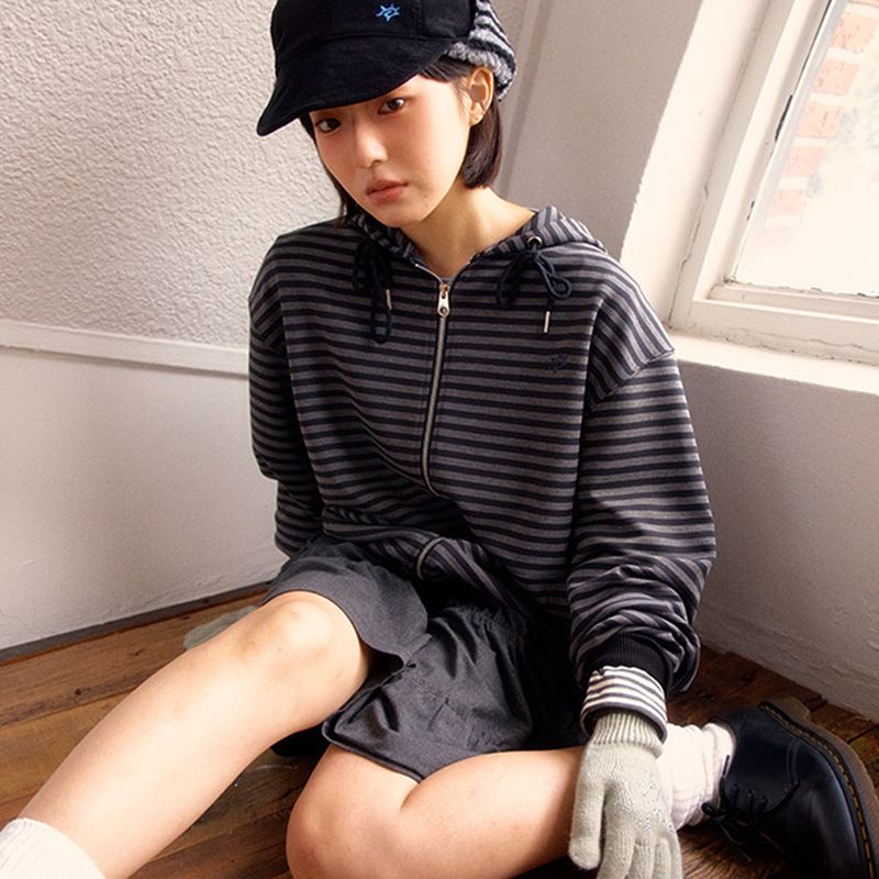 Sunlit（サンリット）の「STRIPE HOODED ZIP-UP (BLACK)（Tops）」