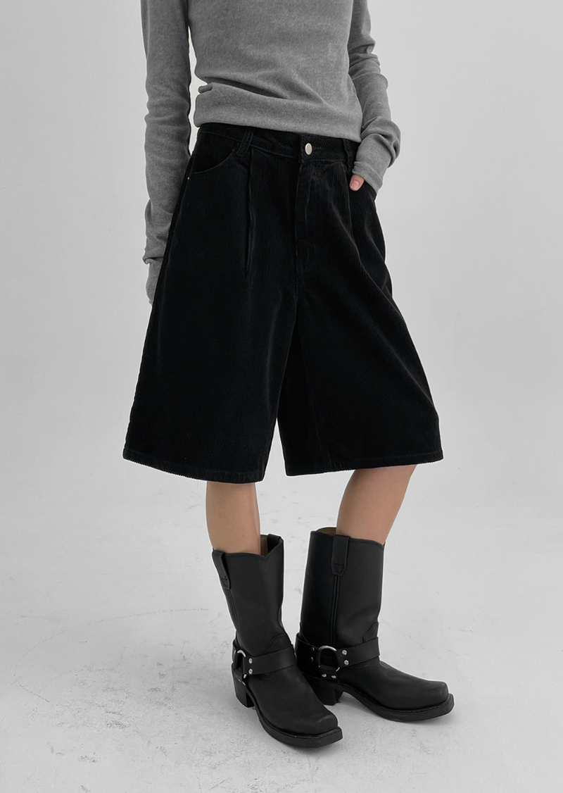 [MADE] Keyed Corduroy Bermuda Pants