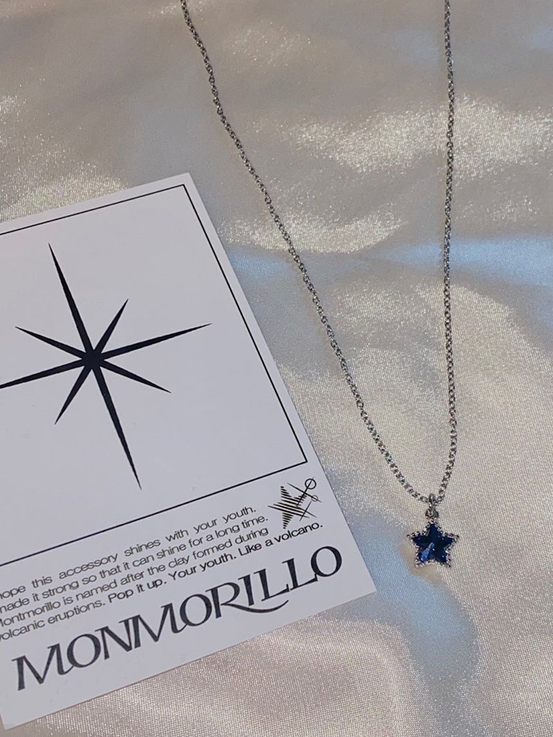 Little star necklace
