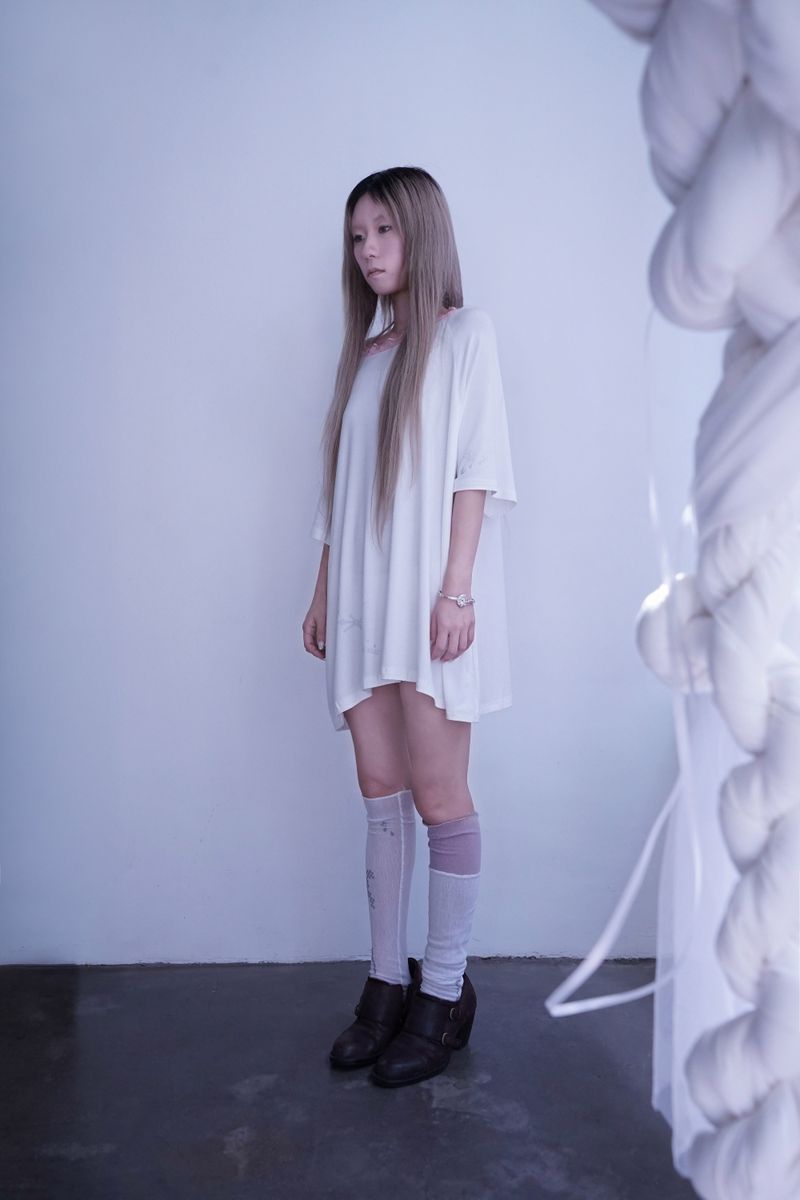 Cloudy Tee Dress (White)