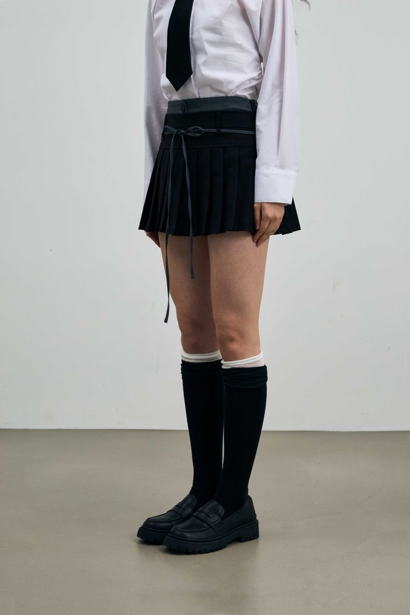 SCARLET PLEATS SKIRT PANTS / BLACK