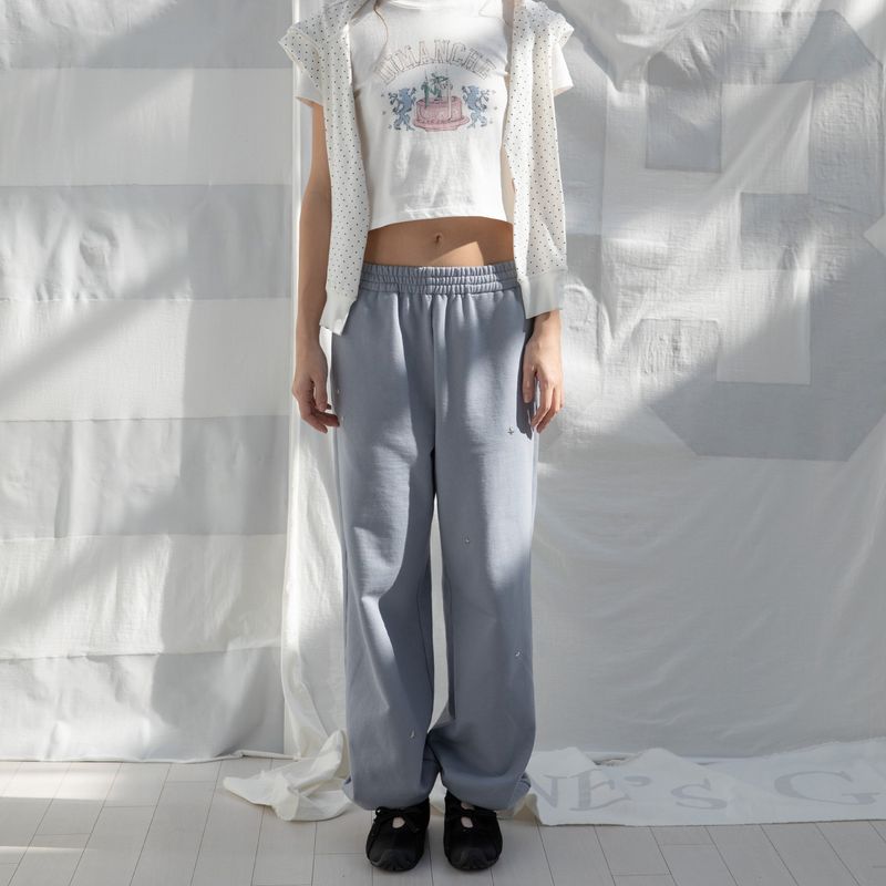STAR RIVET SWEATPANTS (SKY)