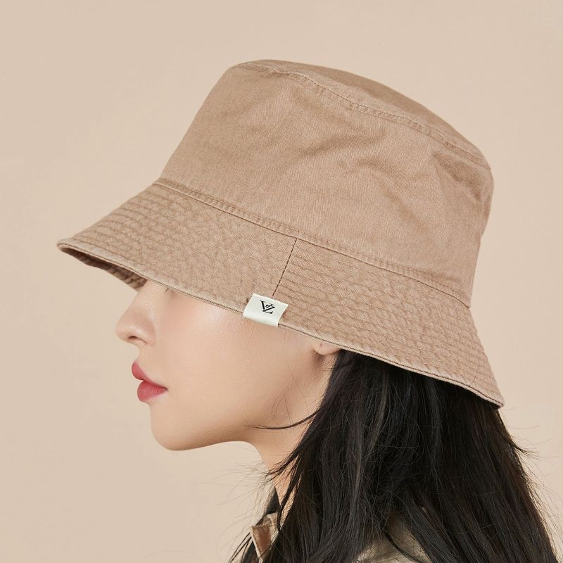 Monogram Label Pigment Bucket Hat Beige
