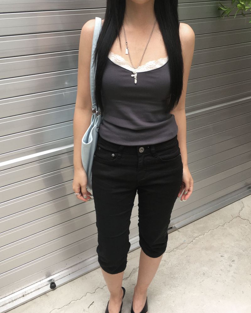 Lowrise capri pants