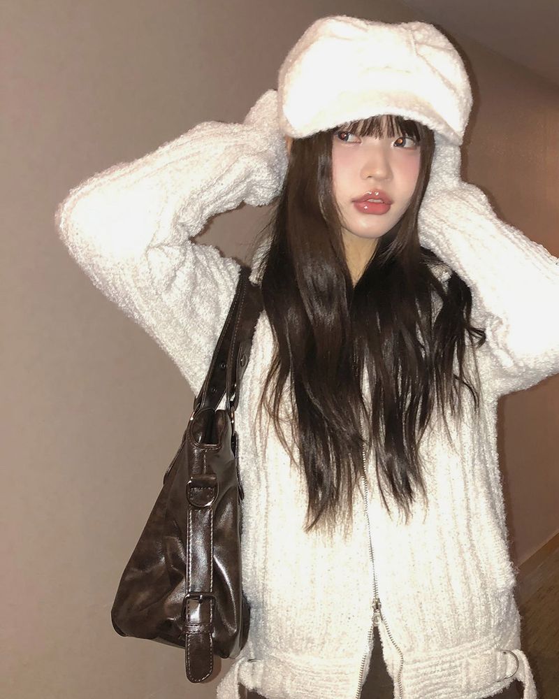WONDER WONDER（ワンダーワンダー）の「Horu Cross Leather Shoulder Bag（Bags）」
