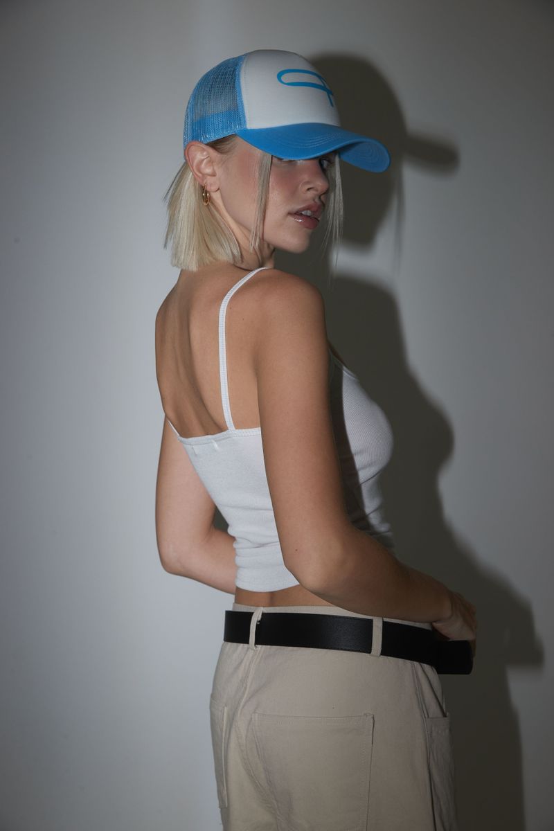 BASIC SLEEVELESS WHITE