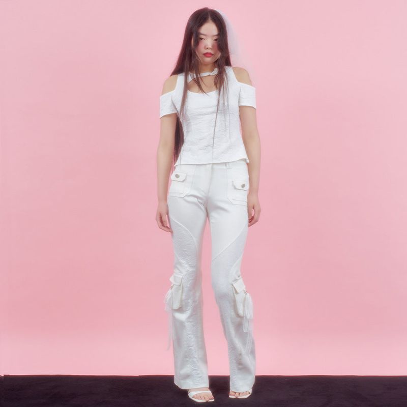 ROSE PATCH BOOT-CUT PANTS [IVORY]