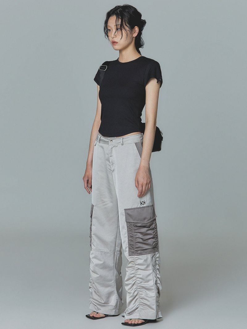 SIWL107(シウォル107)の「Satin Cargo Pants (Beige)(Pants)」