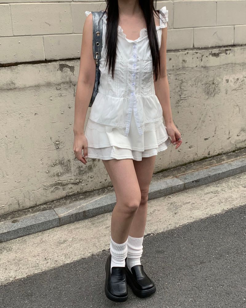 Low cancan skirt