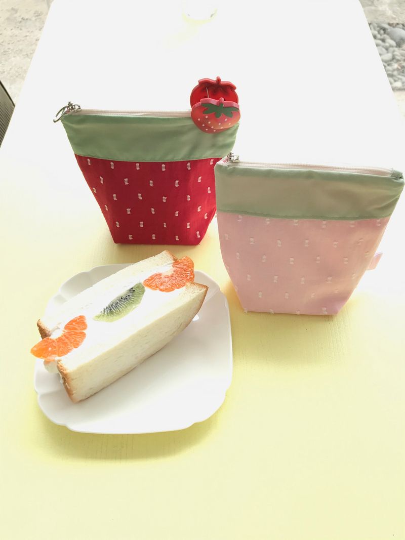 love berry pouch / 2 colors