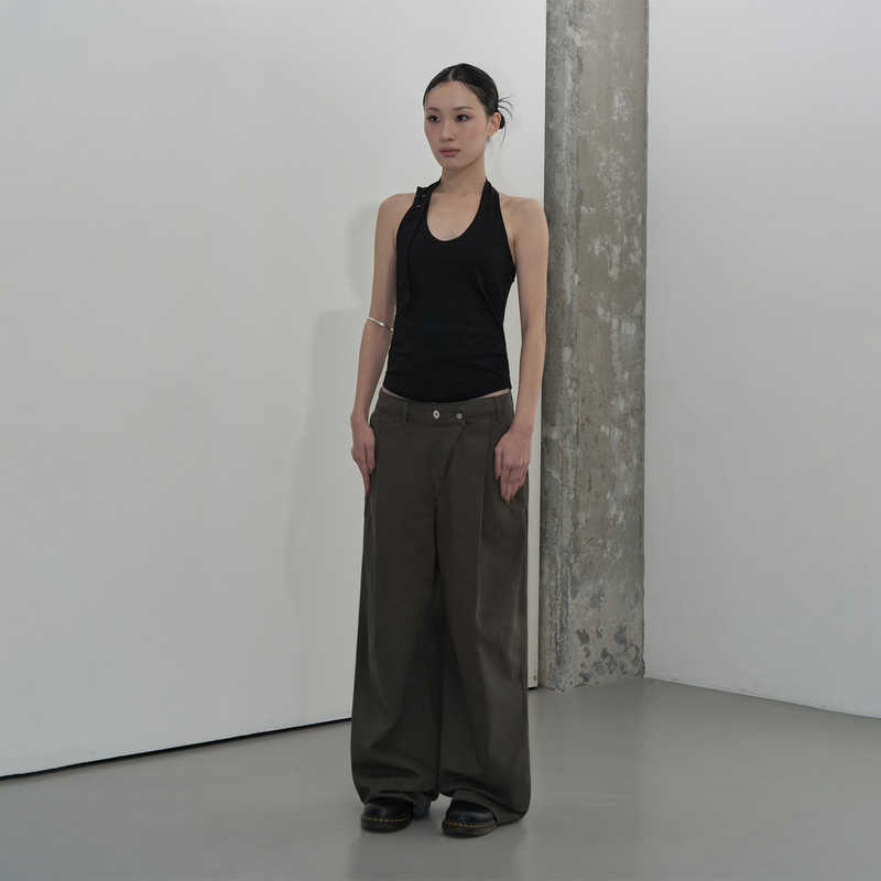 OFF-CENTER TUCK COTTON PANTS (KHAKI GRAY)