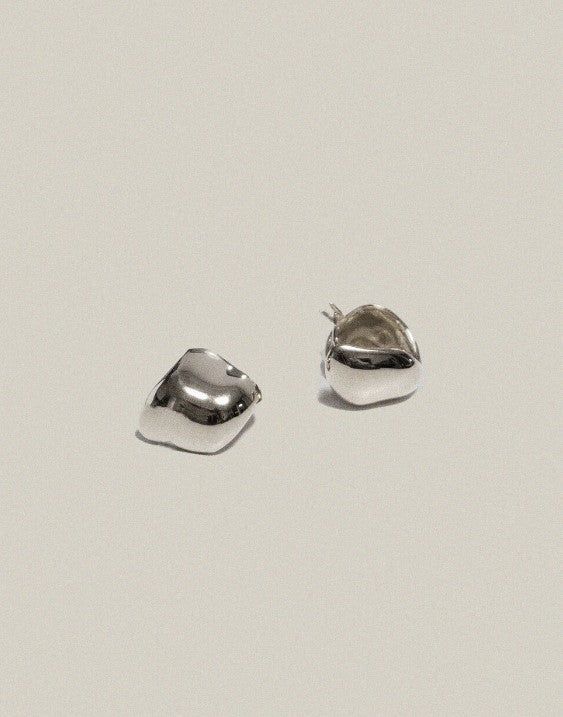 partez（パルテ）の「ストーンピアス シルバー（アクセサリー）」