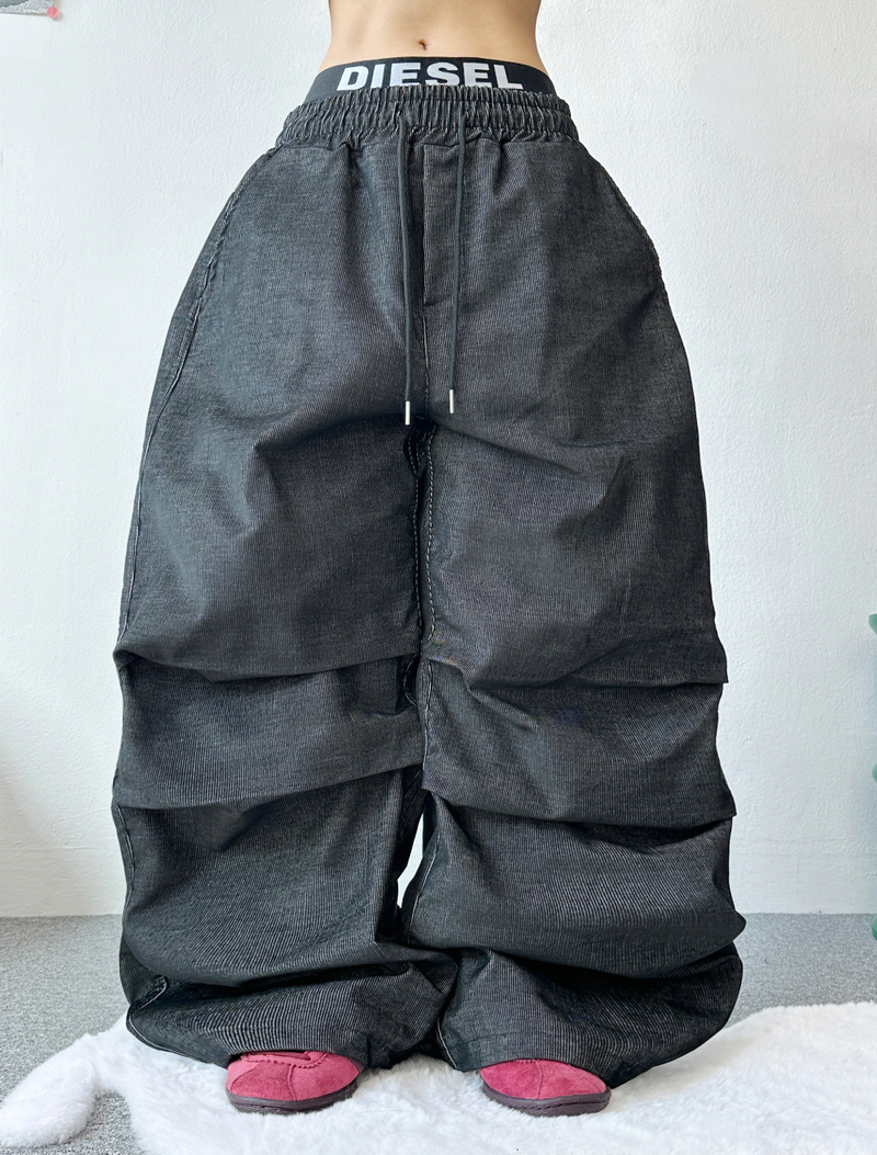 CCORTTI(コルッティ)の「STITCHING POINT PARACHUTE DENIM PANTS🖤(Pants)」