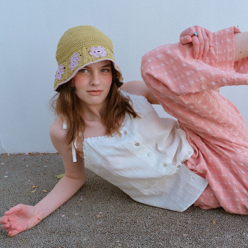 HANDMADE FLOWERS BUCKET HAT