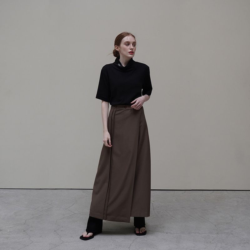 Black Drape T-Shrits