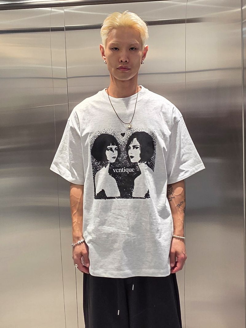 VENTIQUE(ベンティーク)の「VENTIQUE Two Women Tシャツ 2color(トップス)」