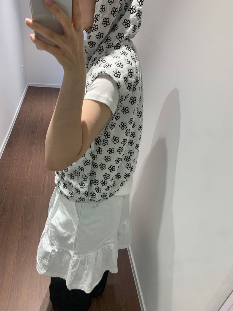 Milky Flower Hoodie Jumper (2color)