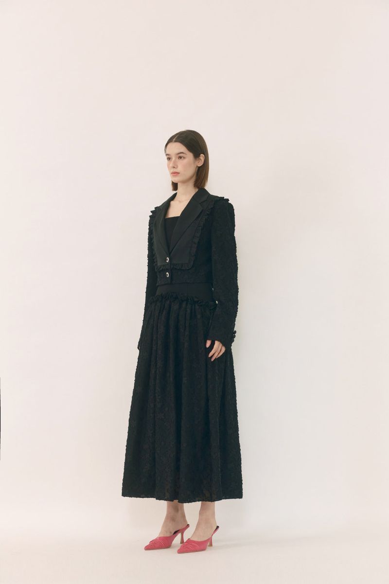 Low collar jacket