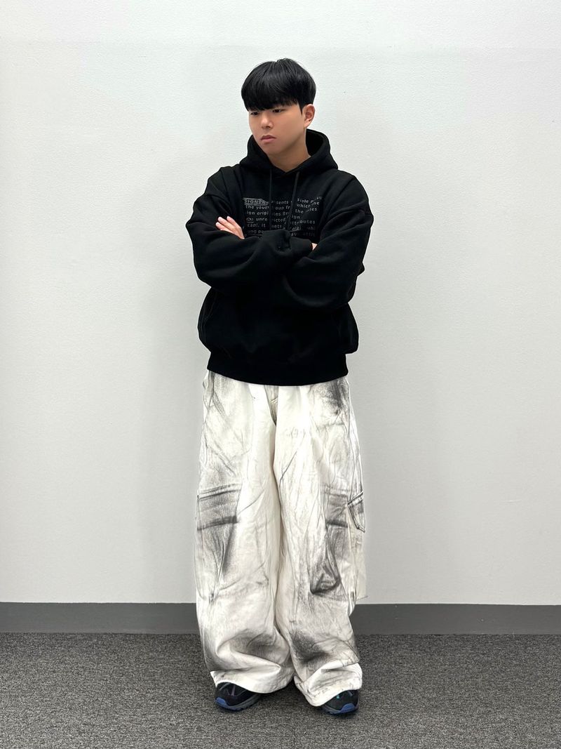 オイルブラックカーゴバルーンパンツ