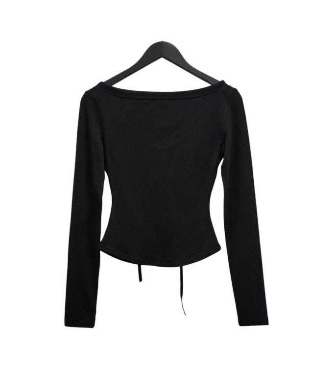 フードストラップVネックTシャツ
