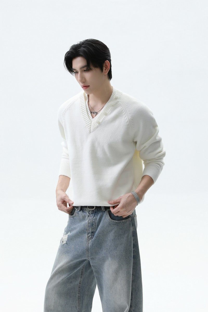 TURNTIDE（ ターンタイド）の「Detachable Scarf V-Neck Sweater（Tops）」