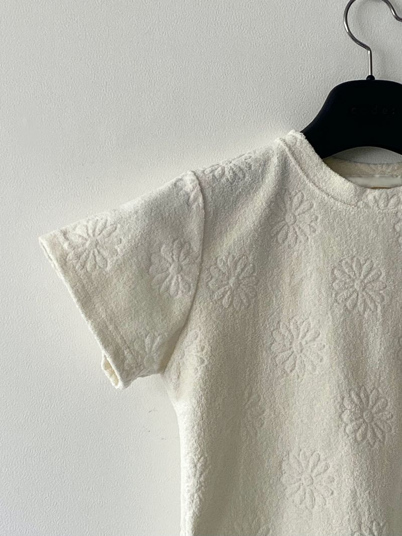 Flower daisy cropped t