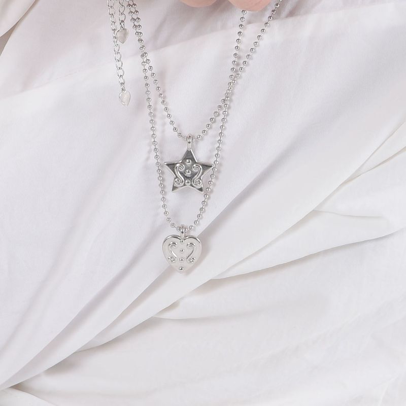 Star lace dot necklace