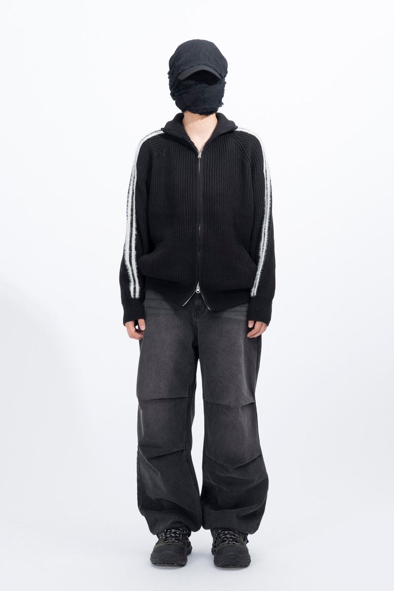 Tiny Hairy Line Knit Zip Up