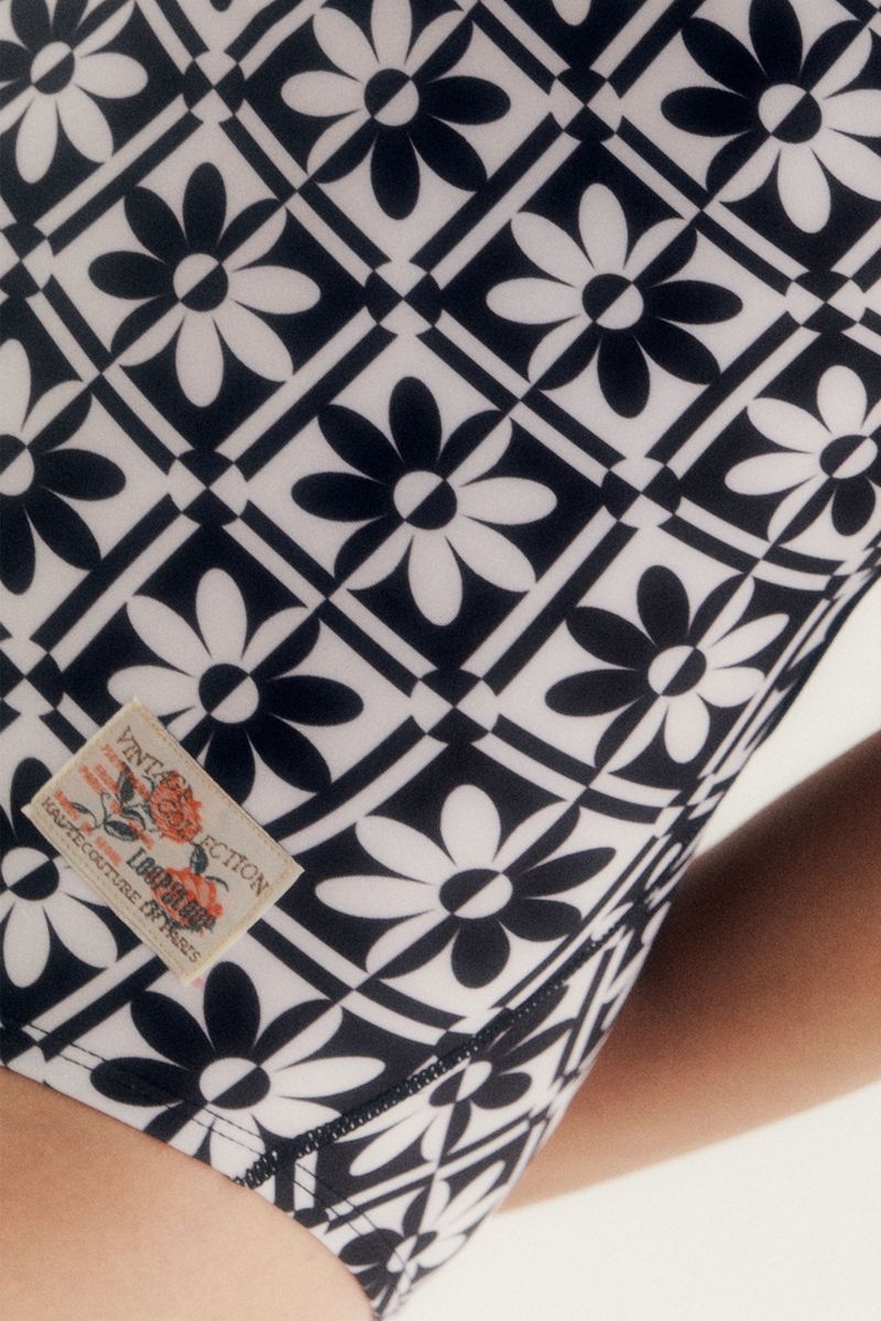 [Flower Pop] One Piece Swimsuit